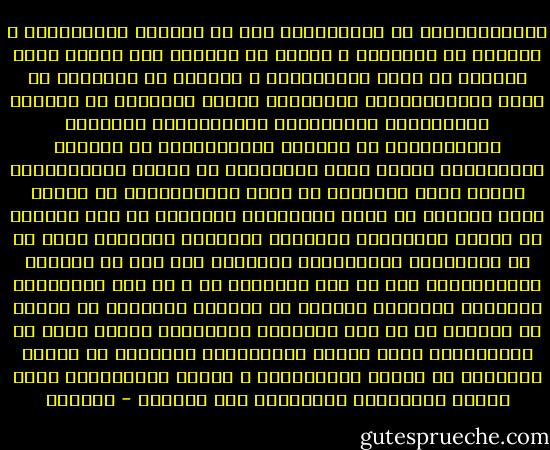 أُقْتُلُوني يا ثقاتـــي	 إنّ في قتـْلي حياتــــي<br />و مماتـي في حياتـي	 و حياتي في مماتـي<br />أنّ عنـدي محْو ذاتـي	 من أجّل المكرمـات<br />و بقائـي في صفاتـي	 من قبيح السّيّئــات<br />سَئِمَتْ نفسـي حياتـي	 في الرسوم الباليـات<br />فاقتلونـي واحرقونـي	 بعظامـي الفانيــات<br />ثم مـرّوا برفاتـــي	 في القبور الدارسـات<br />تجدوا سـرّ حبيبــي	 في طوايا الباقيــات<br />إننـي شيـخ كبيــر	 في علوّ الدارجــات<br />ثم إنـّي صرتُ طفـلا	 في حجور المرضعات<br />ساكنـاً في لحد قبــر	 في أراضٍ سبَخــات<br />وَلدَتْ أُمّــي أباهـا	 أنَّ ذا من عجبـاتـي<br />فبناتـــي بَعْـدَ أنْ كـ	 ـن بناتـي أخواتــــي<br />ليس من فعل زمــان	 لا و لا فعل الزنــات<br />فاجمعوا الأجزاء جمعاً	 من جسـورٍ نيــرات<br />من هـواء ثم نــار	 ثم من ماء فـــرات<br />فازْرعوا الكلّ بأرض ٍ	 تـُرْبُها تـرب مـوات<br />وتعاهـدها بســقي	 من كـؤوس دائـرات<br />من جـوار ٍساقيـات	 و سـواق ٍجاريــات<br />فإذا أتممت سبعـــا	 أنبتـَتْ خير نبــات - الحلاج