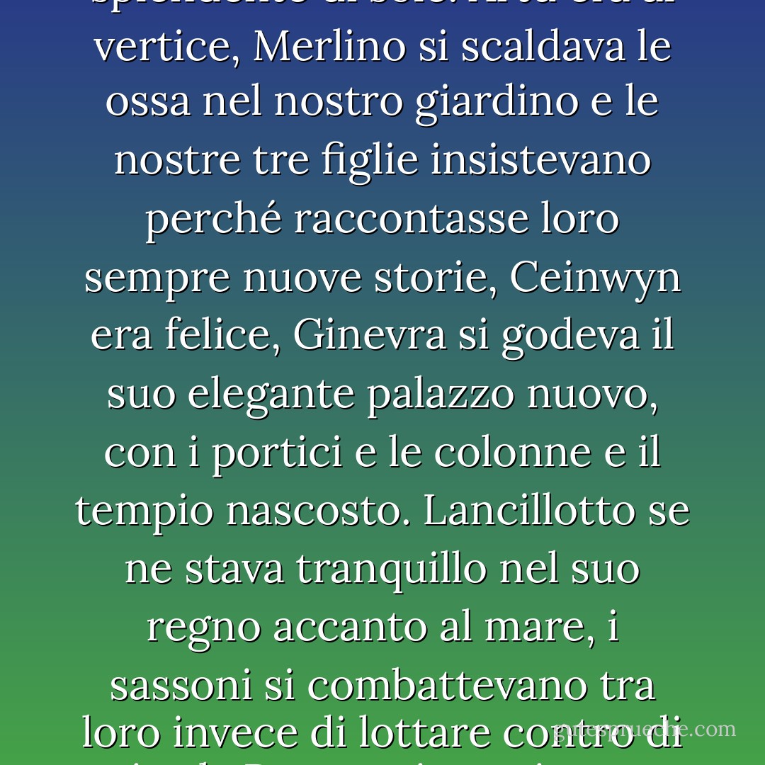 Quell'estate, secondo il nuovo computo degli anni che ci hanno insegnato i cristiani, era il 497 dopo la nascita di Cristo, ed era un'estate radiosa, splendente di sole.<br />Artù era al vertice, Merlino si scaldava le ossa nel nostro giardino e le nostre tre figlie insistevano perché raccontasse loro sempre nuove storie, Ceinwyn era felice, Ginevra si godeva il suo elegante palazzo nuovo, con i portici e le colonne e il tempio nascosto.<br />Lancillotto se ne stava tranquillo nel suo regno accanto al mare, i sassoni si combattevano tra loro invece di lottare contro di noi, e la Dumnonia era in pace.<br />Eppure, quella del 497 fu anche, come ben ricordo, un'estate di vergogna e di dolore.<br />Fu l'estate di Tristano e Isotta. - Bernard Cornwell