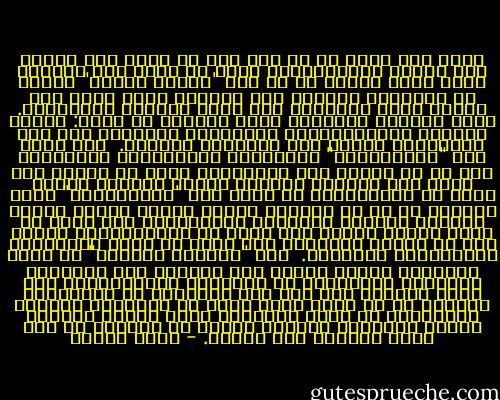 وإذا كنا نقول إن من رأى غير من سمع، فإن الأمر حين يتعلق بأفغانستان يصبح له حساب ىخر وإيقاع آخر، لسبب جوهري هو أن ثمة "حاجزا نفسيا" انبنى في الإدراك العربي على الأقل، أصبح يحول دون النظر بعين الإنصاف إلى مجمل المشهد الأفغاني. وهذا الحاجز المفترض أسهم الجميع في صنعه: جماعة طالبان وممارساتهم، والإعلام الأمني، إذا جاز التعبير، إضافة إلى الإعلام الغربي.<br /> ولا أغفل دور "المليشيات" المتربصة والمتصيدة والكارهه لكل ما هو منسوب إلى الإسلام، أحسن أم أساء، فما بالك وقد زودتها حماقات جماعة طالبان برصيد وفير من الإساءات، ما برحت تلك "المليشيات" تهلل وتطنطن به في كل مناسبة وحين، مصورة تجربة تجربة طالبان كفزاعة للترهيب والتخويف؛ حتى أصبح كل مسلم يحاكم ويعير بما يحدث في أفغانستان، إضافة إلى ما شهدته الجزائر على أيدي ما يسمى بالجماعة الإسلامية المسلحة. <br />هذا "الحاجز النفسي" لم يشوه الإدراك فحسب، ولكنه قطع الطريق على إمكانية التعامل الموضوعي مع الأحداث الأفغانية، فلم نفهم الكثير مما جرى ولا استفدنا من تجربتهم، وعجزنا عن أن نقوم بدور يذكر في التبصير وتقويم الأخطاء، لا لأجل خاطرهم، ولكن لأنها محسوبة علينا ومنسوبة إلينا، بدرجة أو بأخرى، من حيث إنهم مسلمون على الأقل. - فهمي هويدي